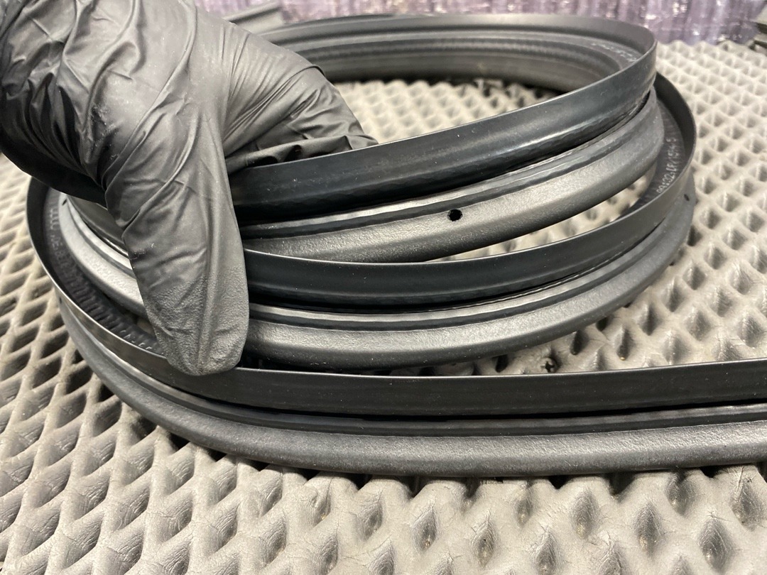 Подкапотный уплотнитель, 2960 рублей, Красноярск