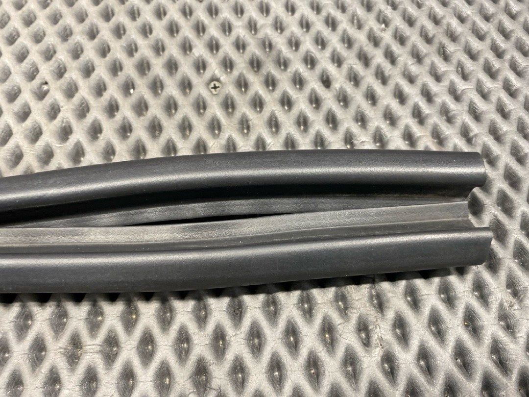 Подкапотный уплотнитель, 2960 рублей, Красноярск