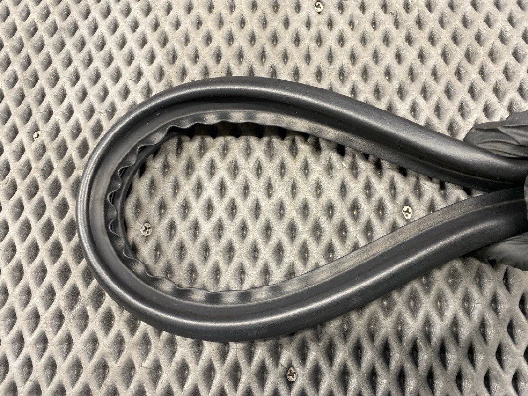 Подкапотный уплотнитель, 2960 рублей, Красноярск