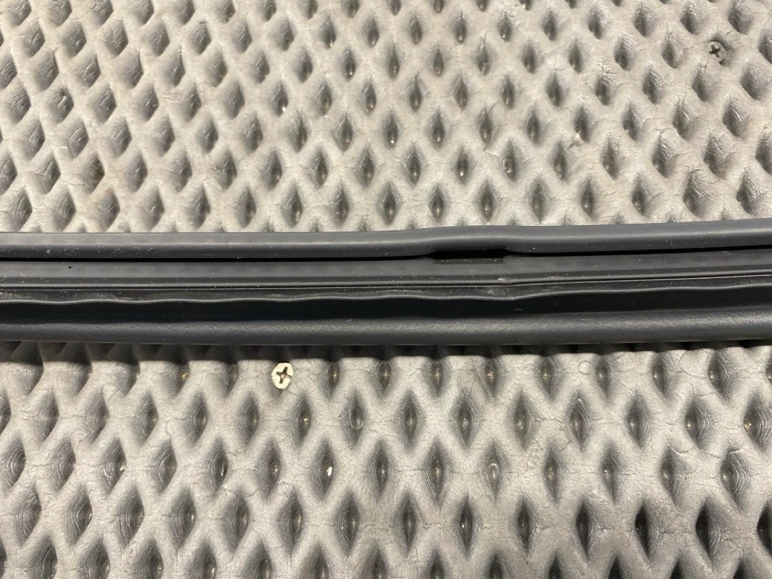 Подкапотный уплотнитель, 2960 рублей, Красноярск