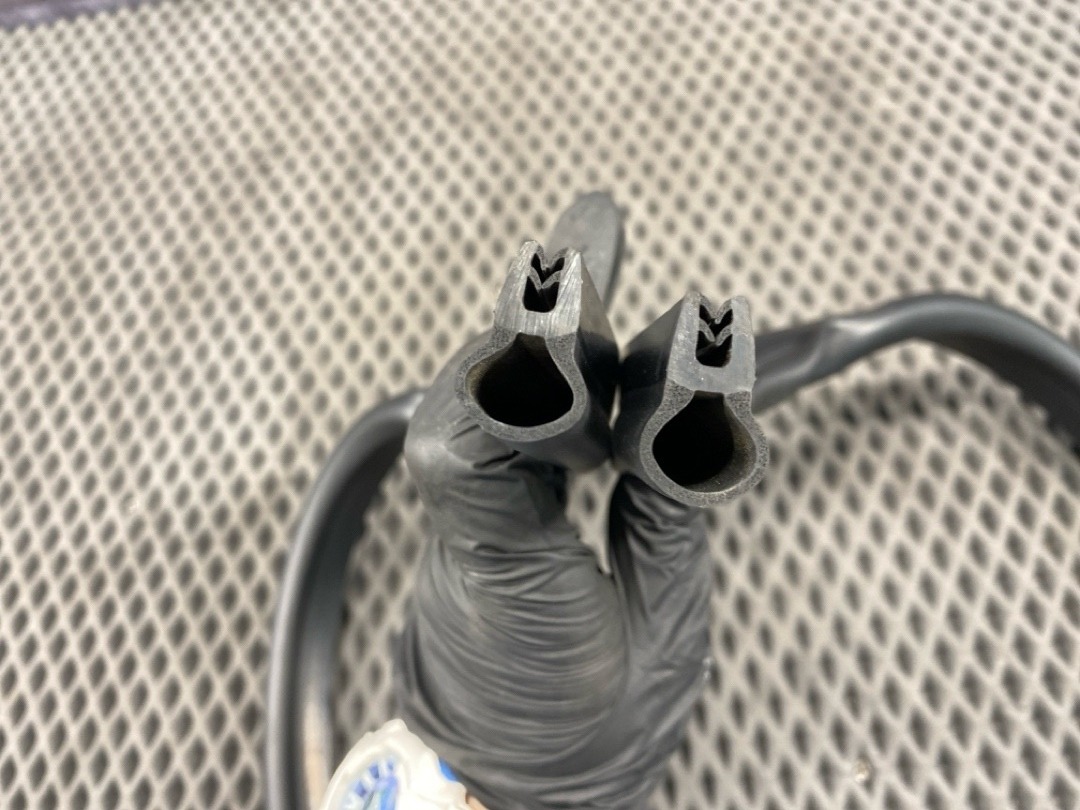 Подкапотный уплотнитель, 920 рублей, Красноярск