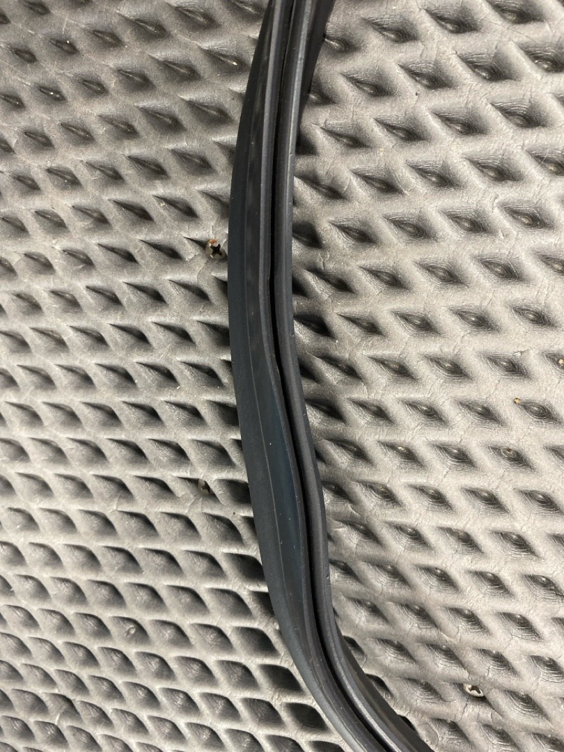 Подкапотный уплотнитель, 920 рублей, Красноярск