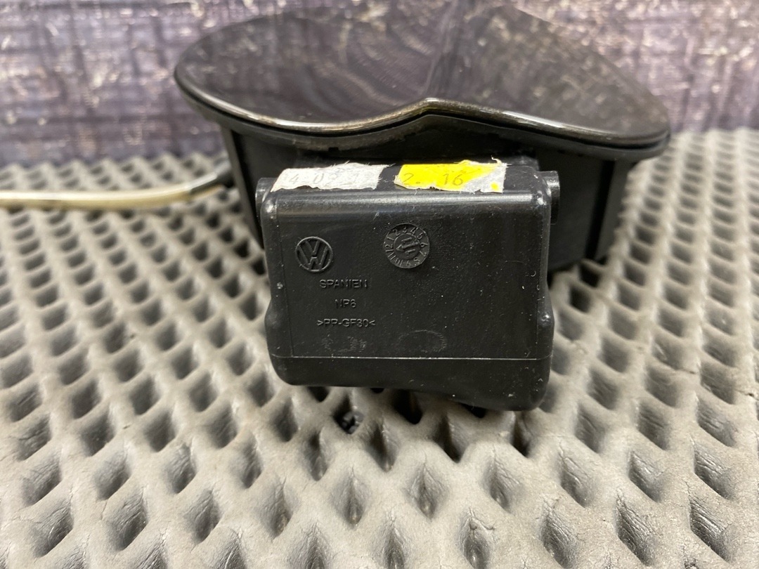 Лючок бензобака, 3360 рублей, Красноярск