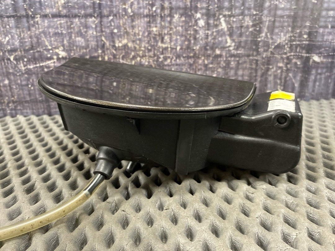 Лючок бензобака, 3360 рублей, Красноярск