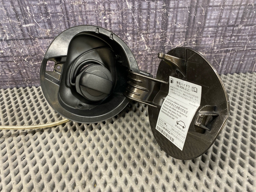 Лючок бензобака, 3360 рублей, Красноярск