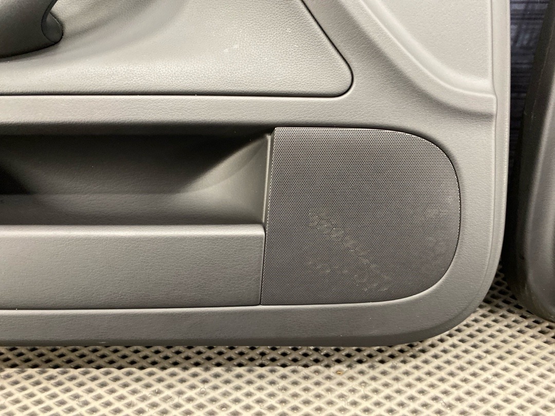 Комплект обшивок дверей, 7360 рублей, Красноярск