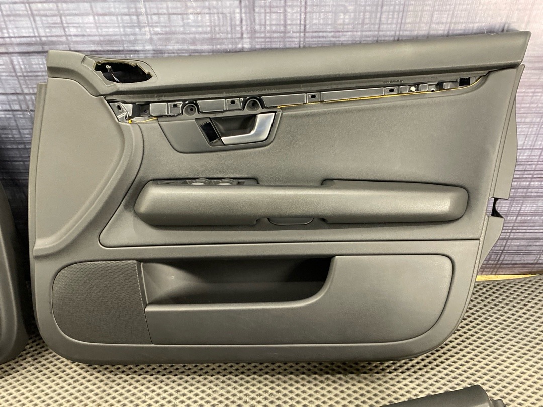 Комплект обшивок дверей, 7360 рублей, Красноярск