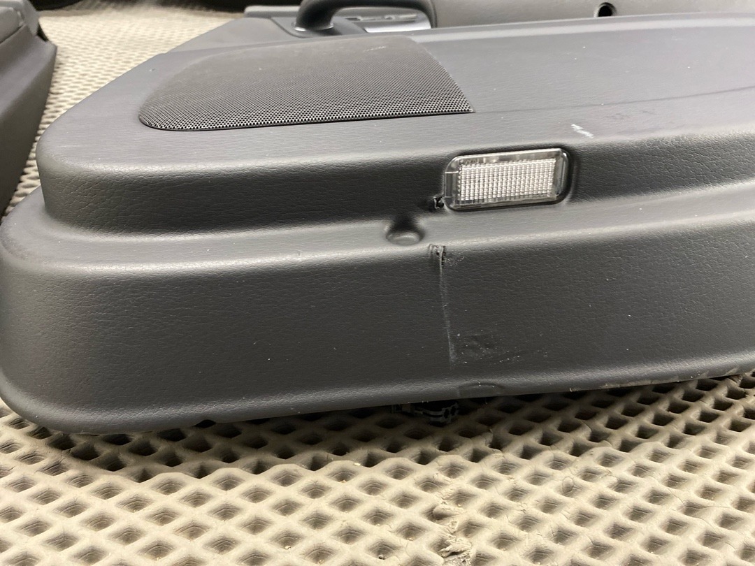 Комплект обшивок дверей, 7360 рублей, Красноярск