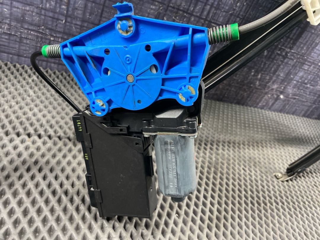 Стеклоподъемник, 2240 рублей, Красноярск