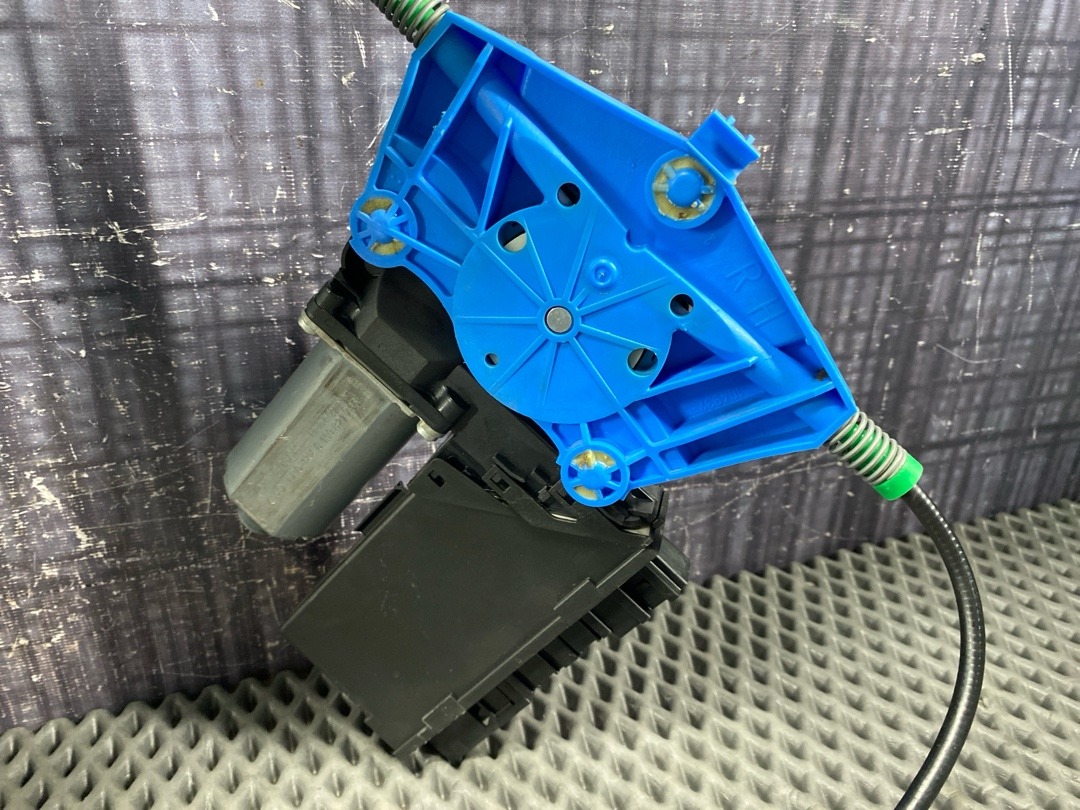 Стеклоподъемник, 2020 рублей, Красноярск