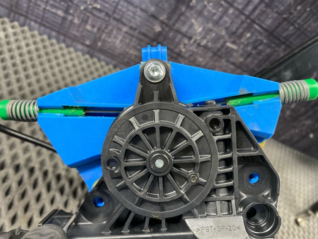 Стеклоподъемник, 2020 рублей, Красноярск