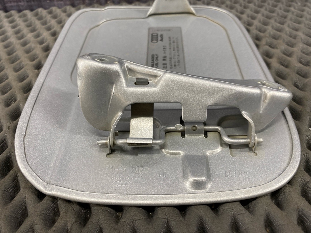 Лючок бензобака, 990 рублей, Красноярск