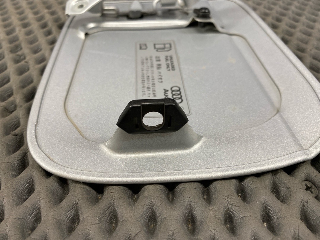 Лючок бензобака, 990 рублей, Красноярск