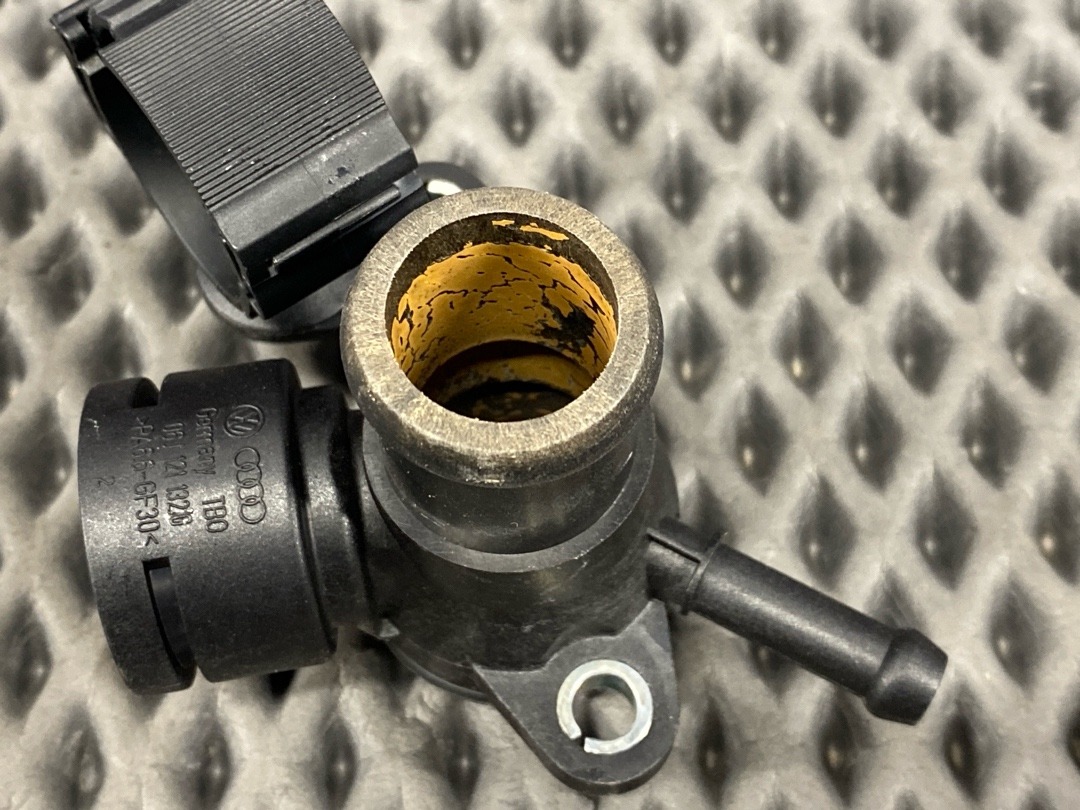 Фланец системы охлаждения, 1360 рублей, Красноярск