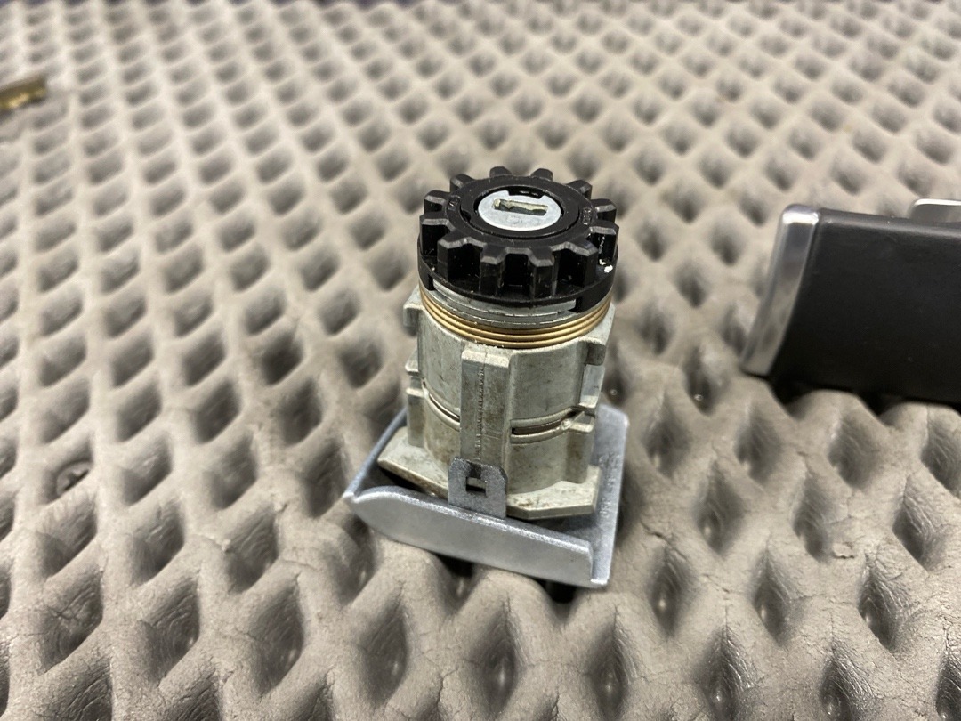 Комплект замков с ключом, 6890 рублей, Красноярск