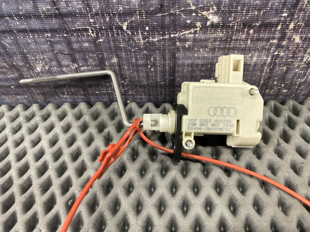 Замок лючка бензобака, 930 рублей, Красноярск