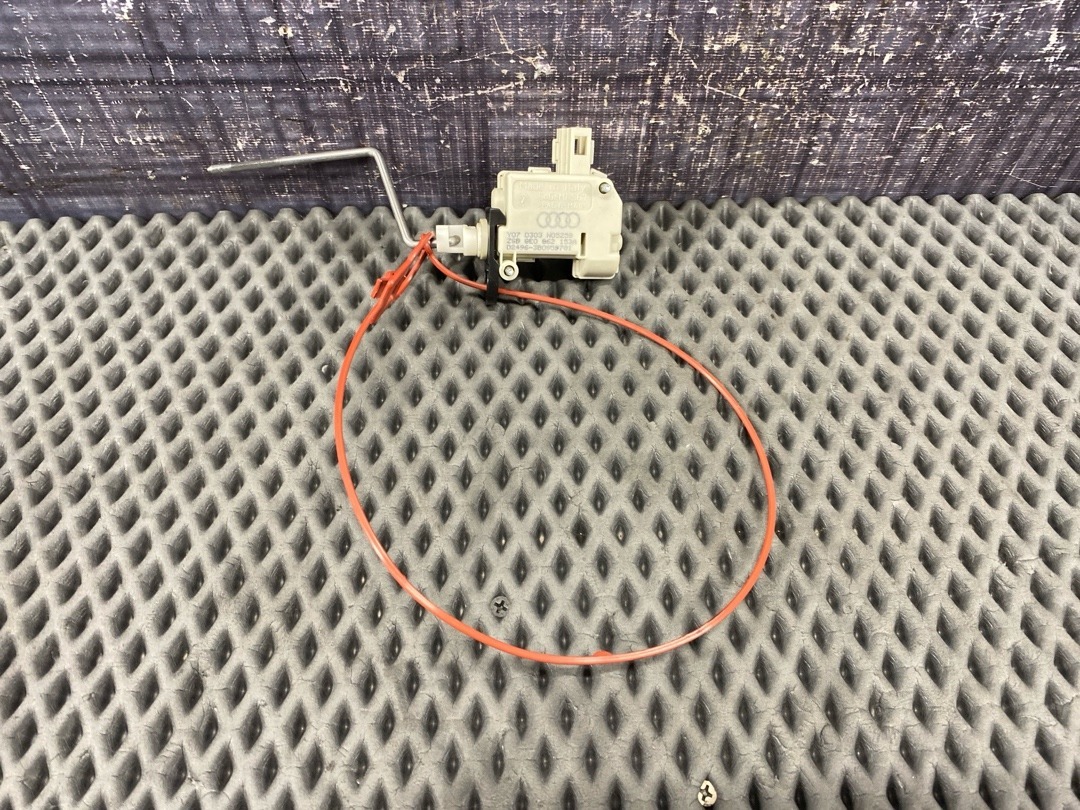 Замок лючка бензобака, 930 рублей, Красноярск