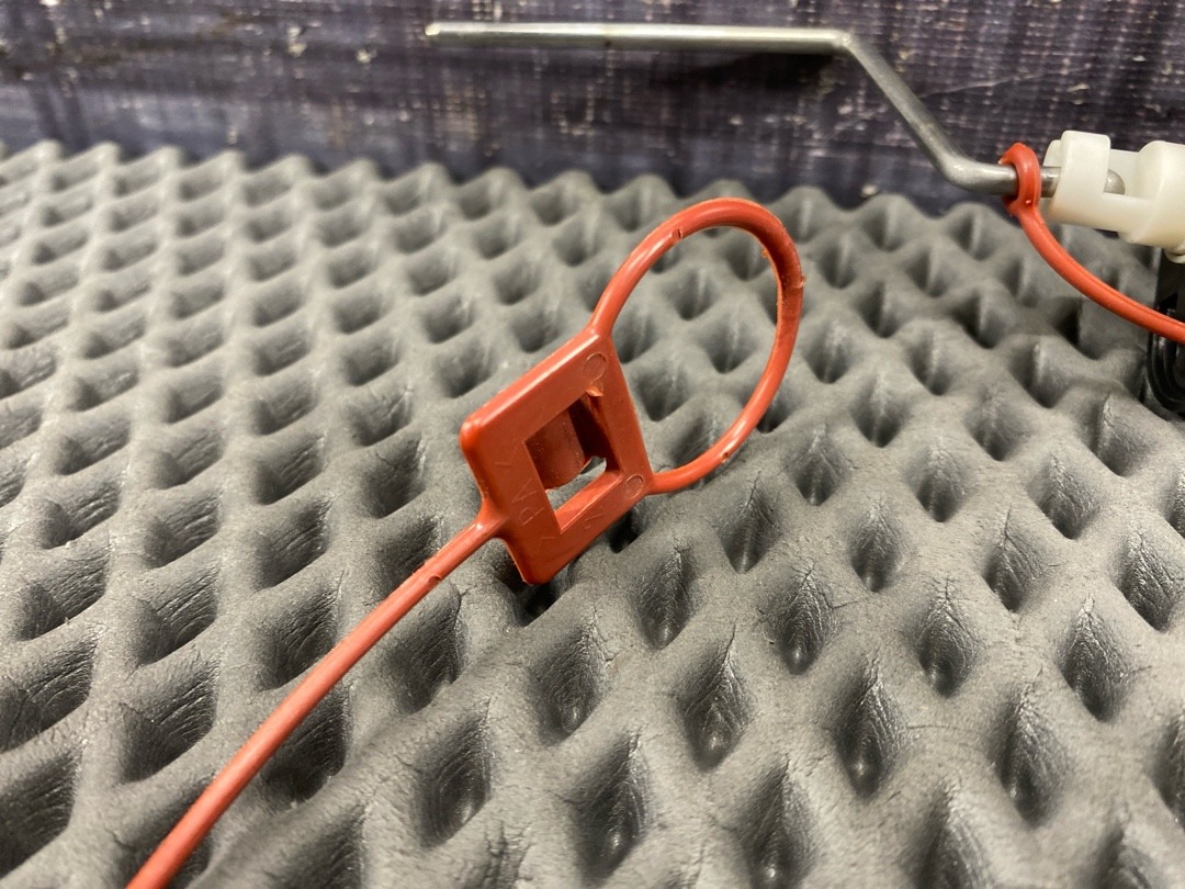 Замок лючка бензобака, 930 рублей, Красноярск