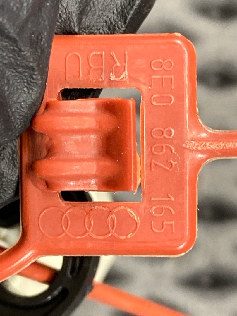 Замок лючка бензобака, 930 рублей, Красноярск