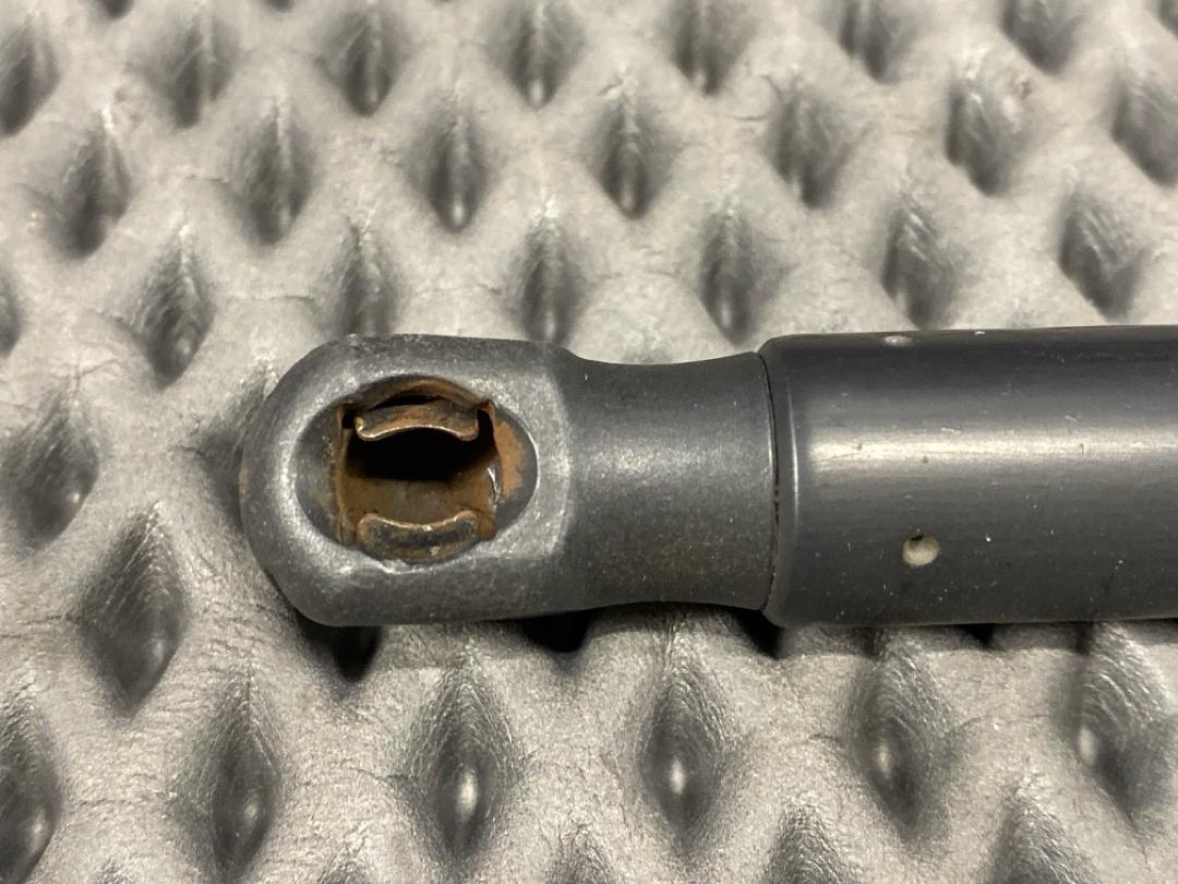 Амортизатор багажника, 650 рублей, Красноярск