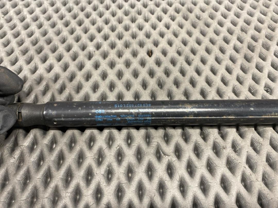 Амортизатор багажника, 650 рублей, Красноярск