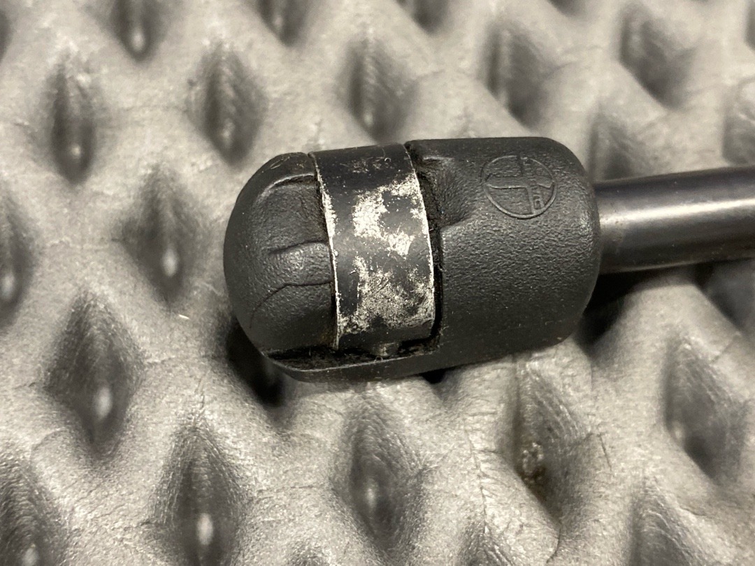 Амортизатор багажника, 650 рублей, Красноярск