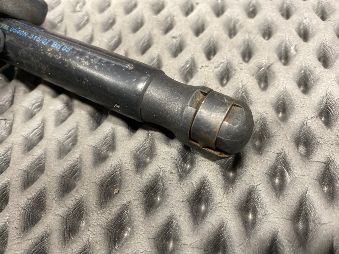 Амортизатор багажника, 650 рублей, Красноярск