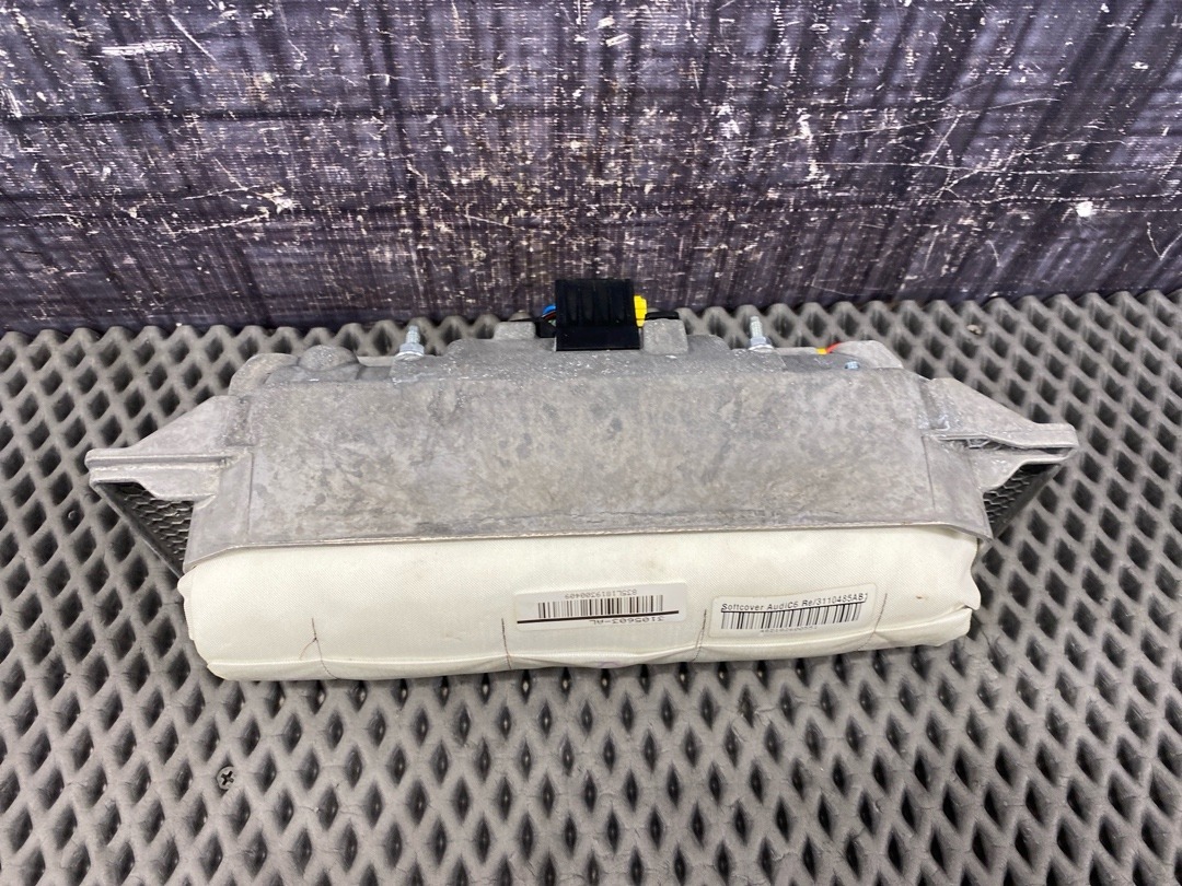 Подушка безопасности, 1620 рублей, Красноярск