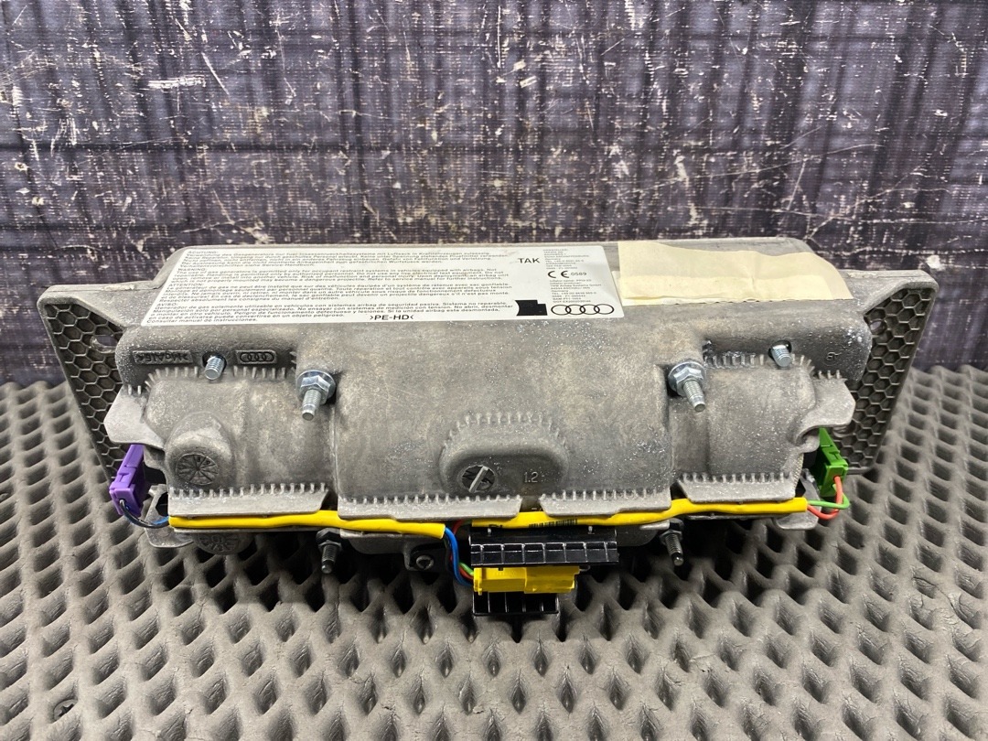 Подушка безопасности, 1620 рублей, Красноярск