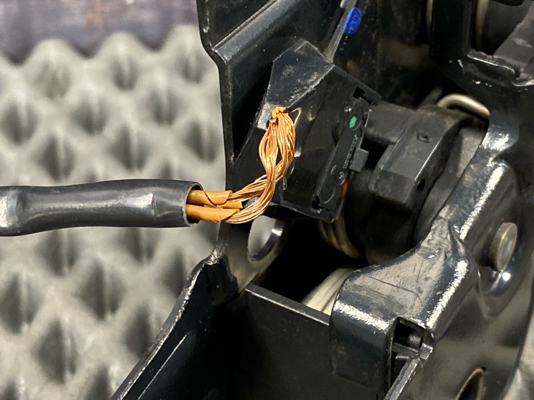 Замок капота, 1920 рублей, Красноярск