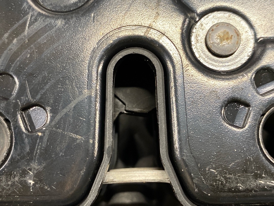 Замок капота, 1920 рублей, Красноярск