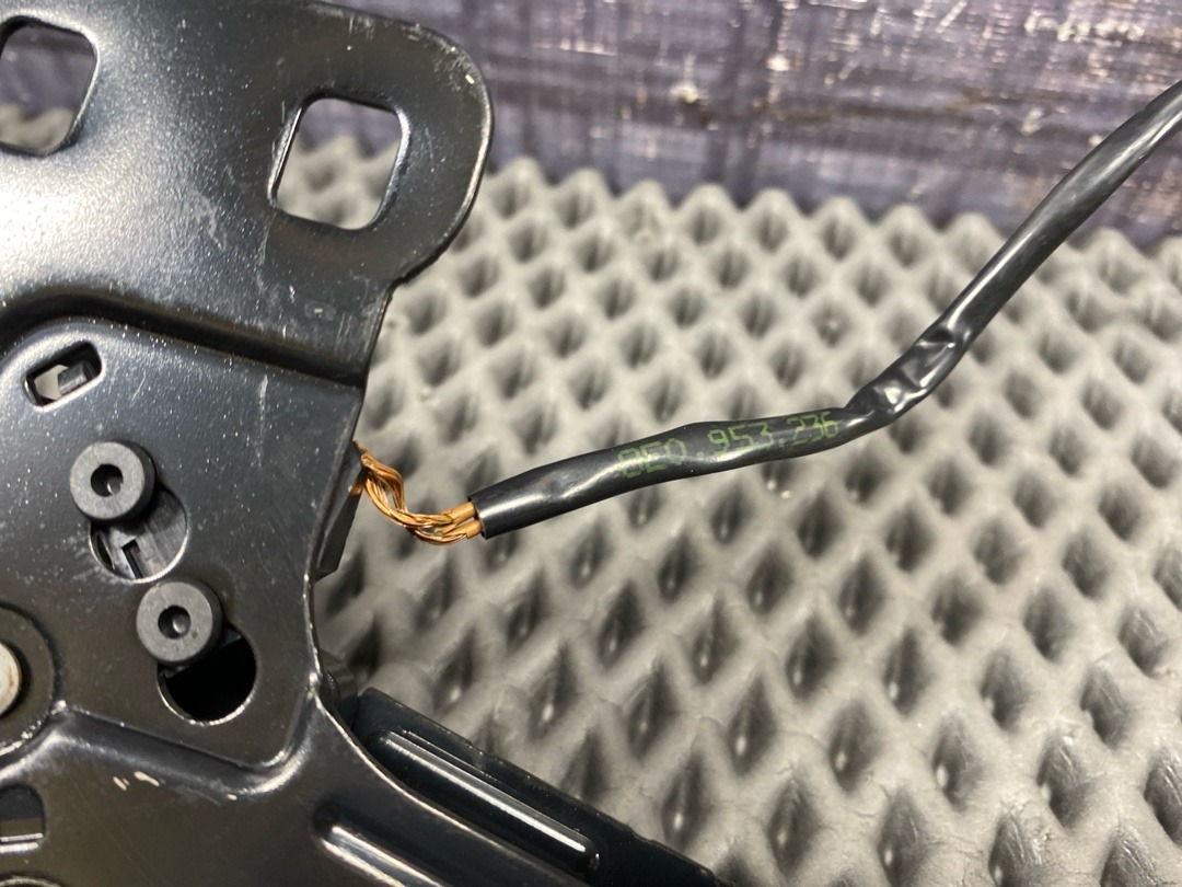 Замок капота, 1920 рублей, Красноярск