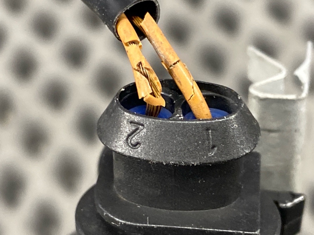 Замок капота, 1920 рублей, Красноярск