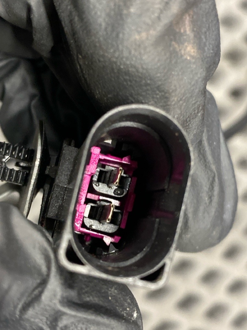 Замок капота, 1920 рублей, Красноярск