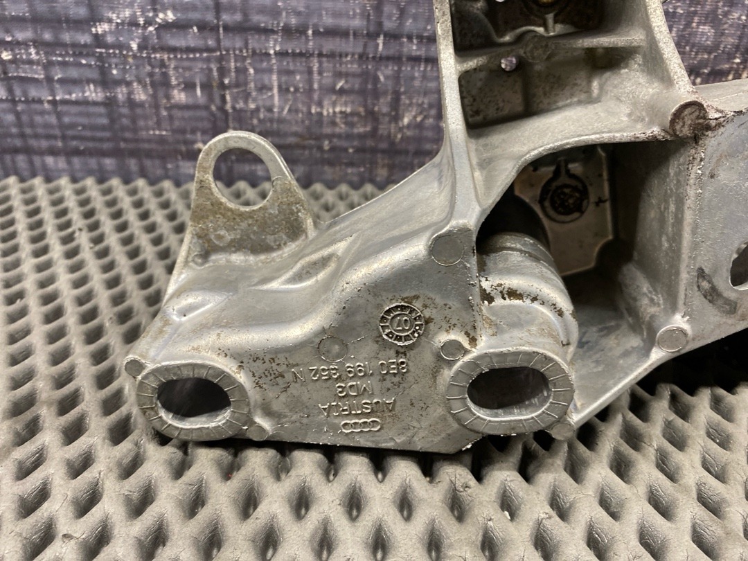 Кронштейн двигателя, 1210 рублей, Красноярск