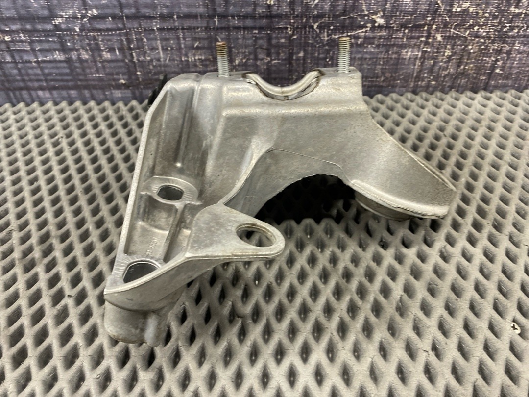 Кронштейн двигателя, 1210 рублей, Красноярск