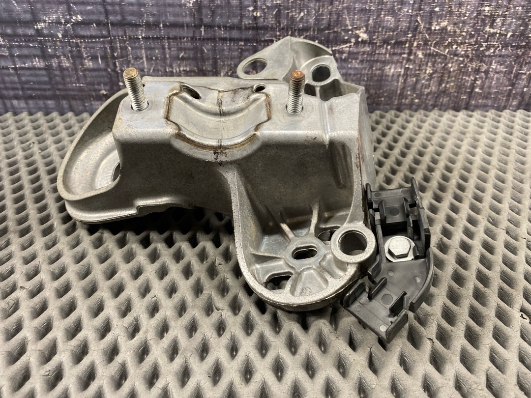 Кронштейн двигателя, 1210 рублей, Красноярск