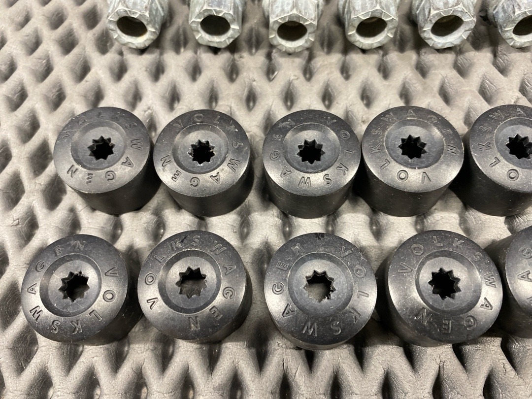 Комплект колесных болтов, 3210 рублей, Красноярск