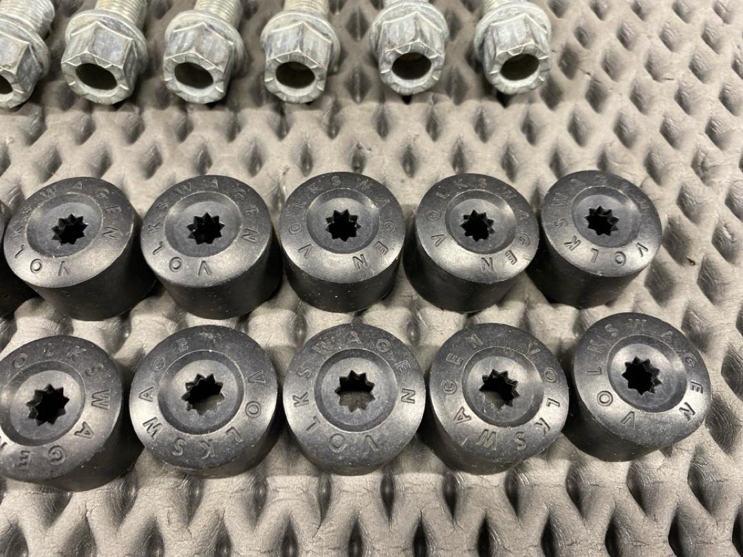 Комплект колесных болтов, 3210 рублей, Красноярск