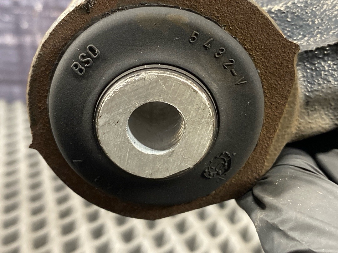 Поворотный кулак, 4080 рублей, Красноярск