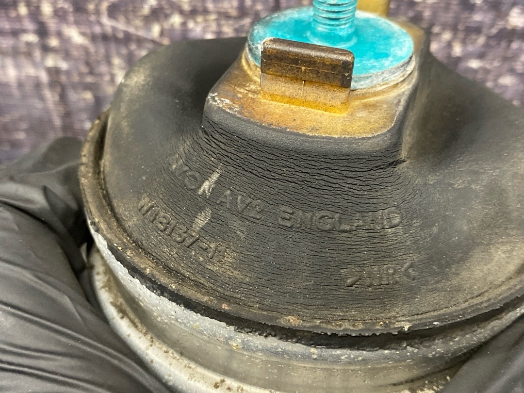 Подушка двигателя, 4240 рублей, Красноярск