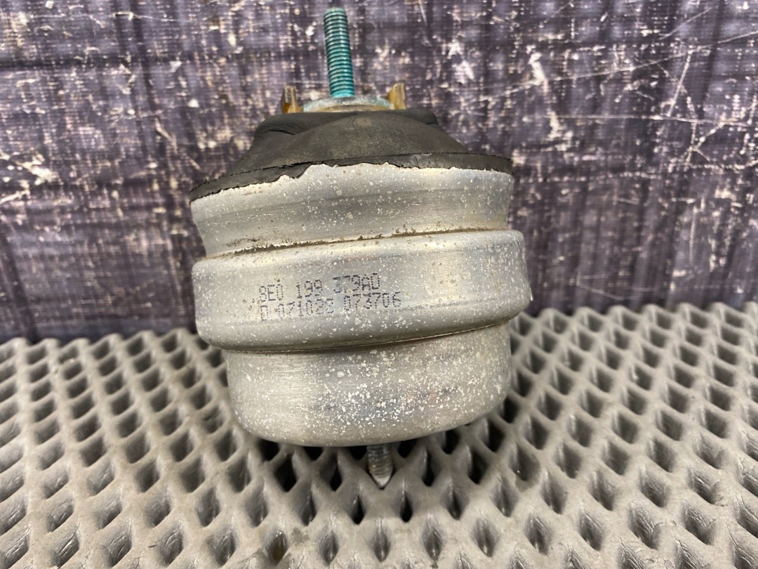 Подушка двигателя, 4240 рублей, Красноярск