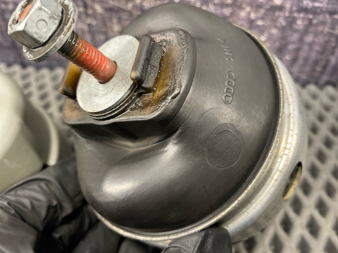 Подушка двигателя, 4240 рублей, Красноярск