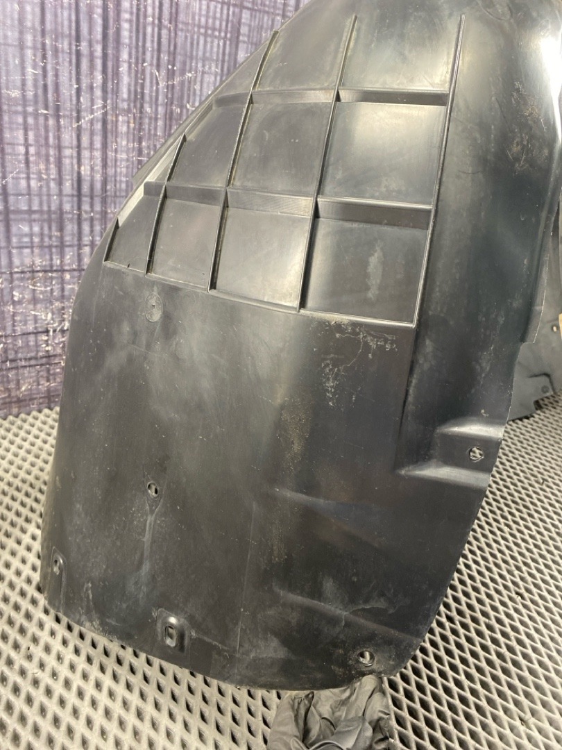 Подкрылок, 3770 рублей, Красноярск