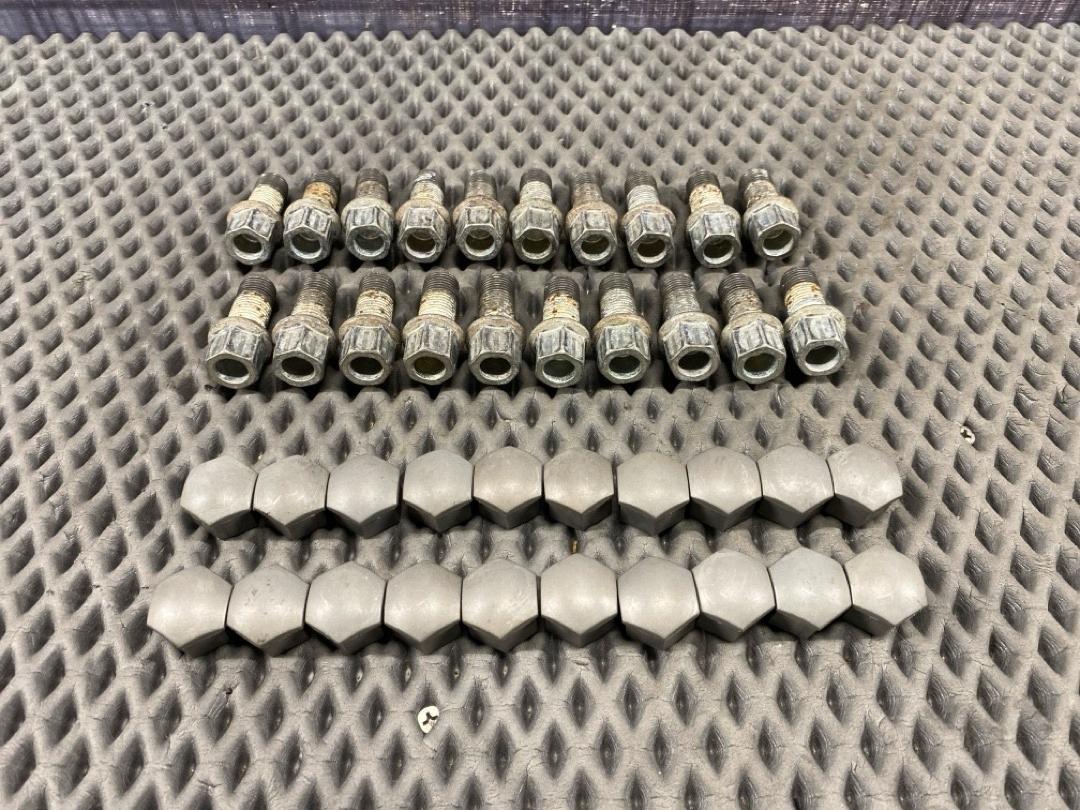 Комплект колесных болтов, 3340 рублей, Красноярск