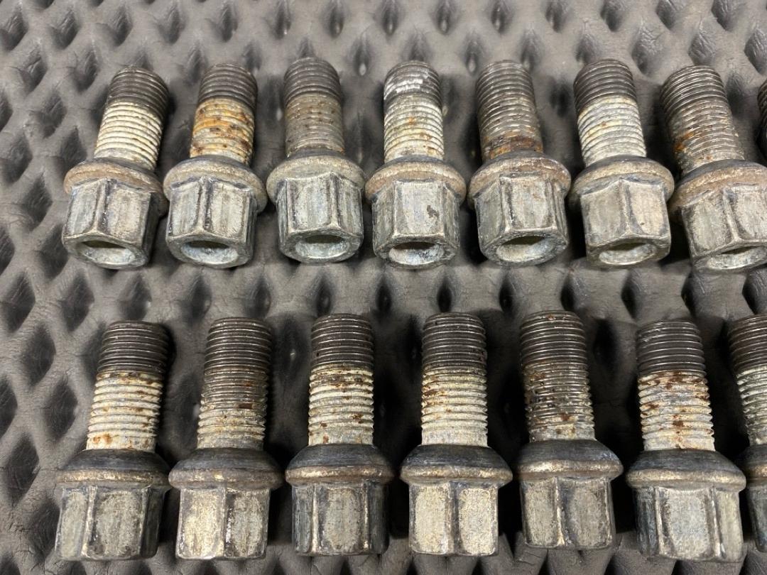 Комплект колесных болтов, 3340 рублей, Красноярск