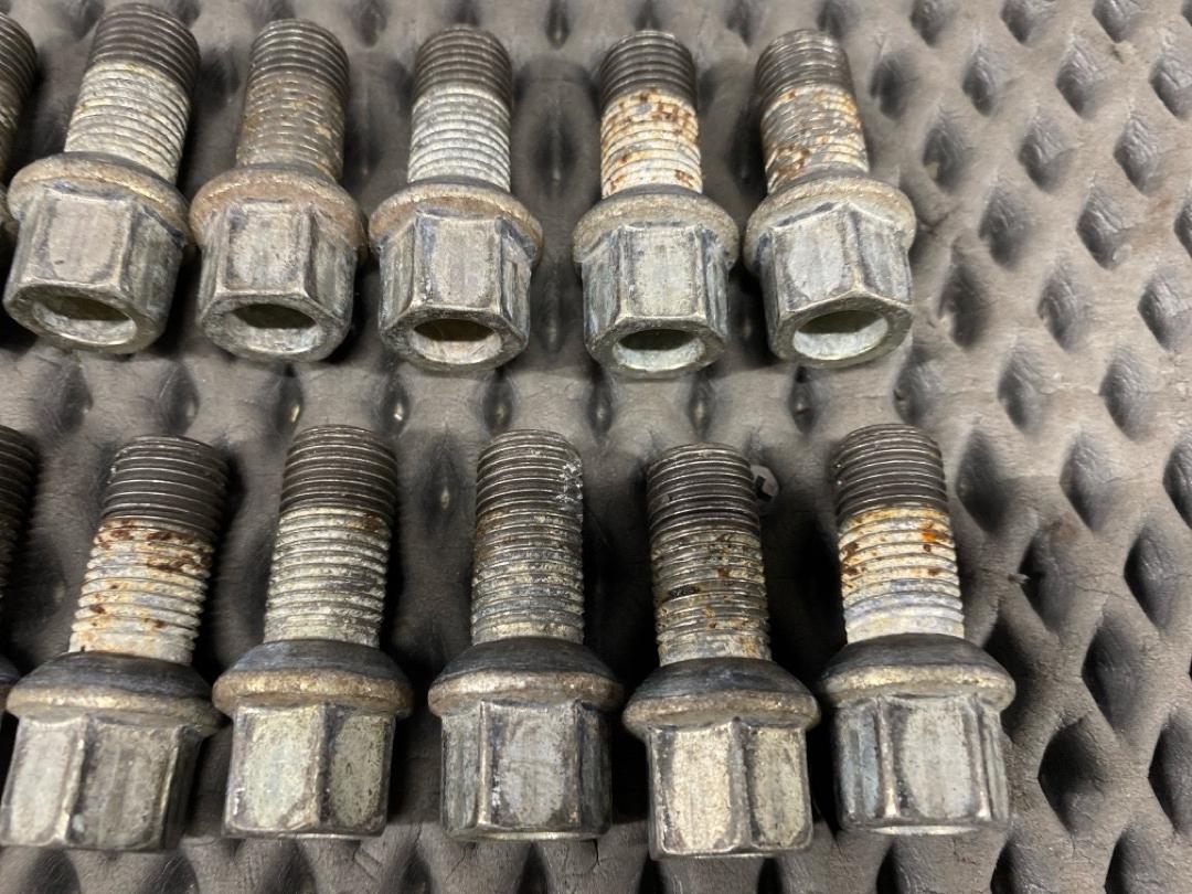 Комплект колесных болтов, 3340 рублей, Красноярск