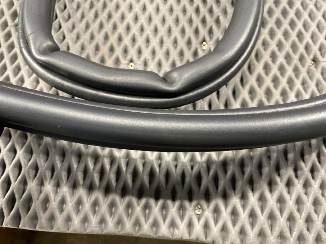 Уплотнитель крышки багажника, 1980 рублей, Красноярск