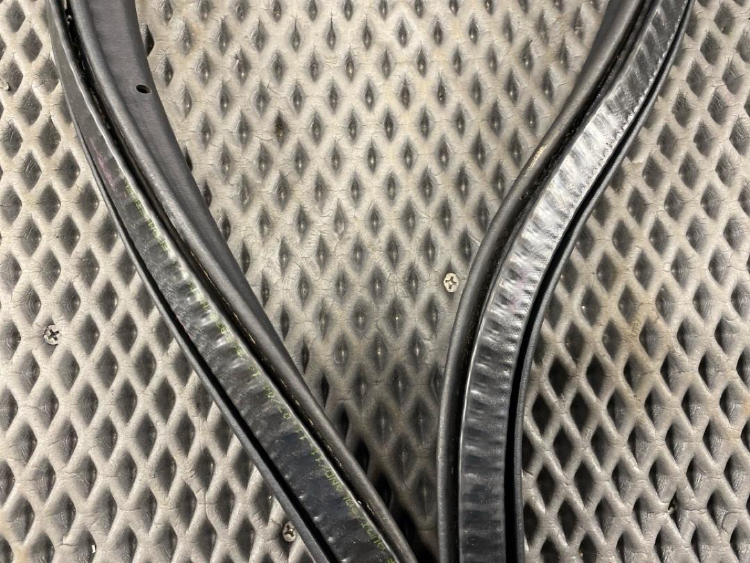 Уплотнитель крышки багажника, 1980 рублей, Красноярск