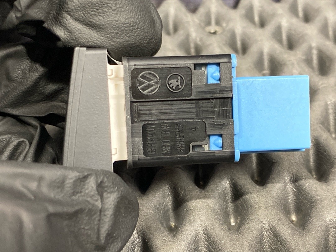 Кнопка салона, 620 рублей, Красноярск